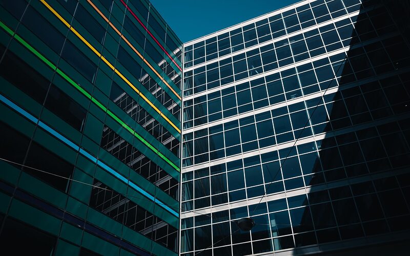 Battery storage advances in data centers amid challenges