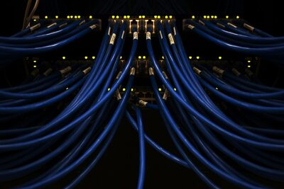 DNS resolvers flood authoritative servers with duplicate queries