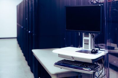Fuel Cells Gain Ground in Data Centers as Hydrogen Backup Stalls