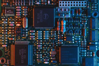 Israel invests in quantum, photonics hardware capacity
